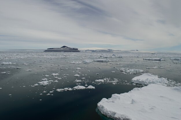 Изучение Северного Ледовитого океана: насколько процентов освоено